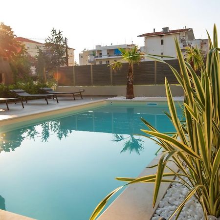 Olive 302 Apartment Peraía Екстериор снимка