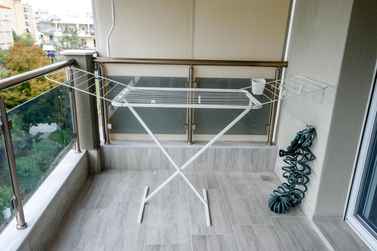 Olive 302 Apartment Peraía Екстериор снимка